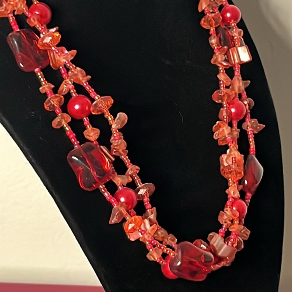 Vintage Y2K Red Glass Beaded 3 Strand Chocker Necklace - Picture 2 of 5